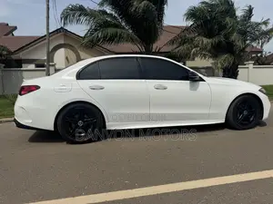 Mercedes-Benz C300 2024 White