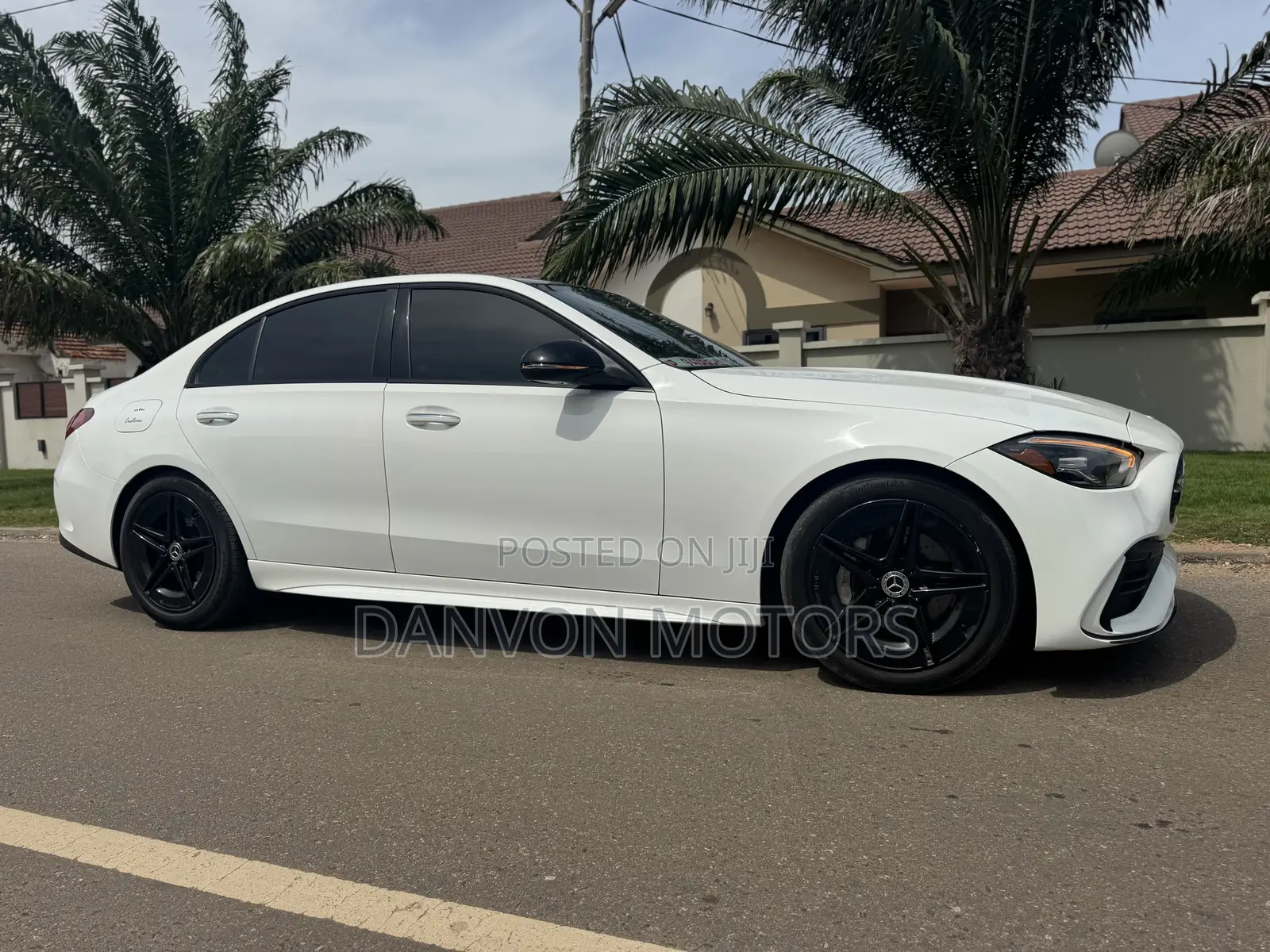 Mercedes-Benz C300 2024 White