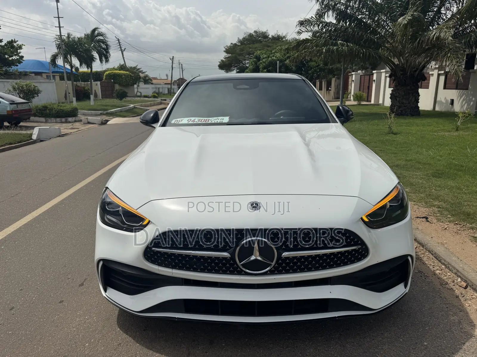 Mercedes-Benz C300 2024 White