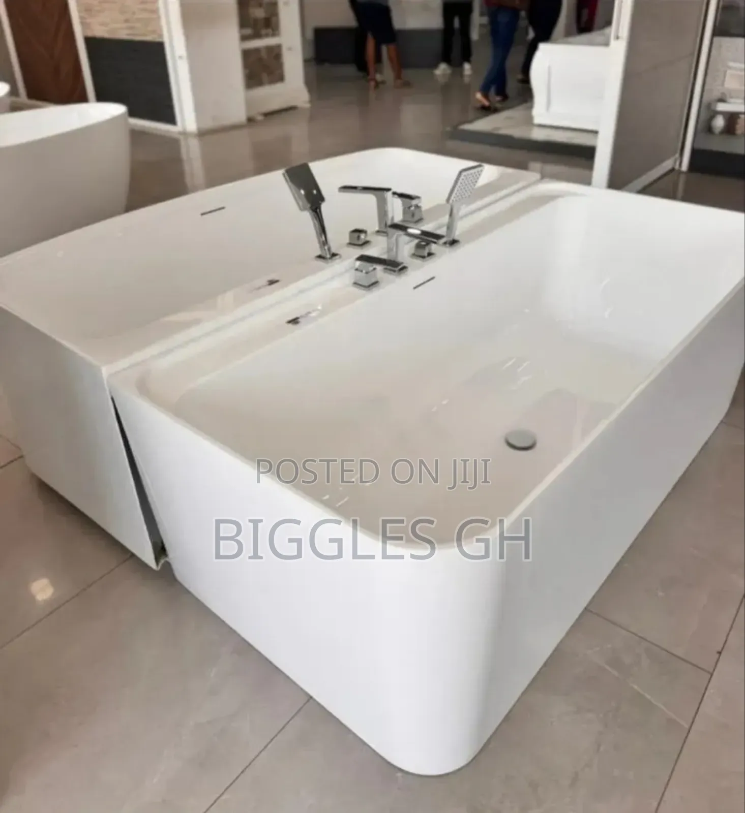 Bathtub With Shower Handles