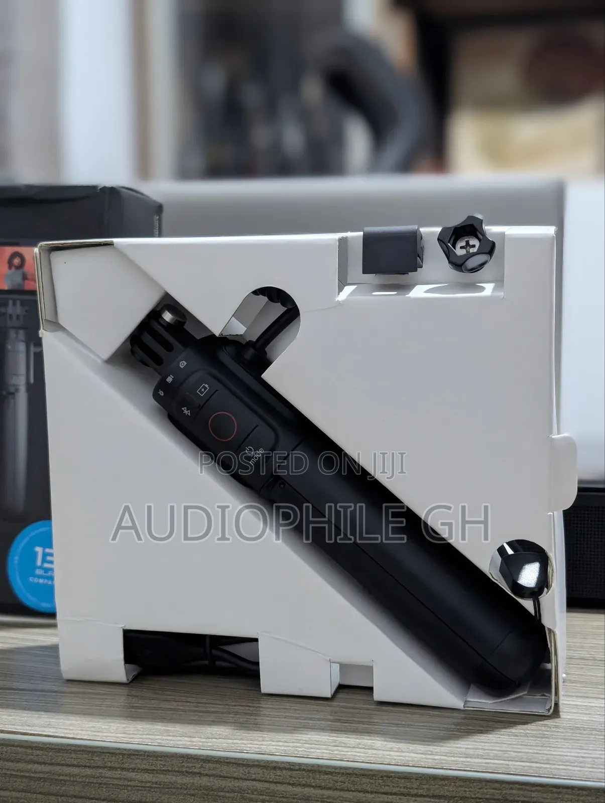 Gopro Volta
Camera Battery Grip / Tripod / Remote