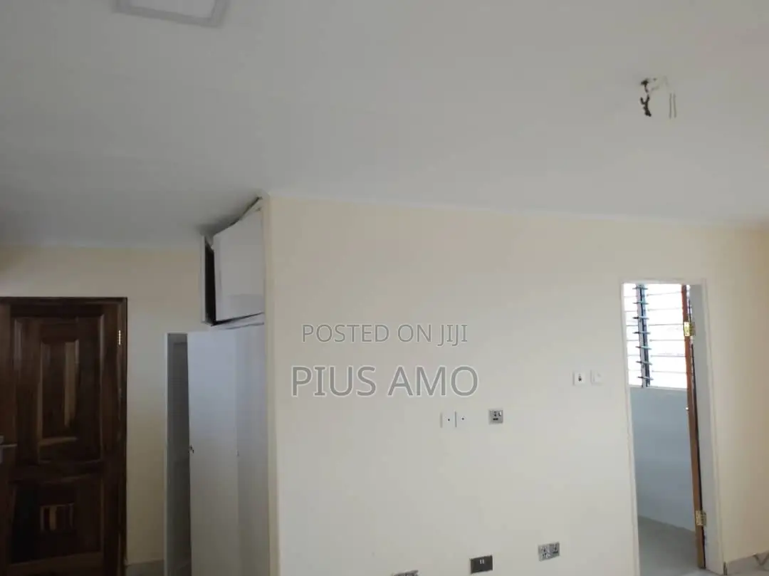 4bdrm House in Teshie Estate for rent