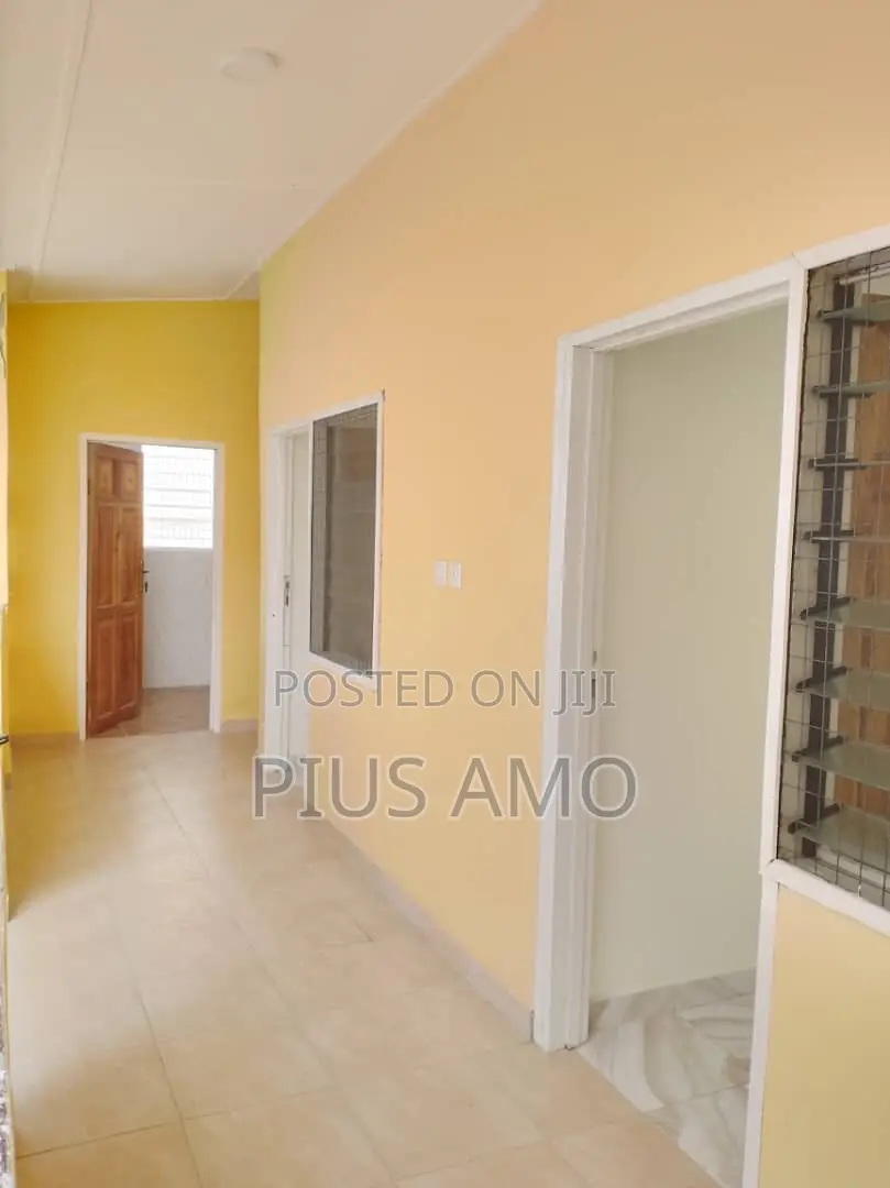4bdrm House in Teshie Estate for rent
