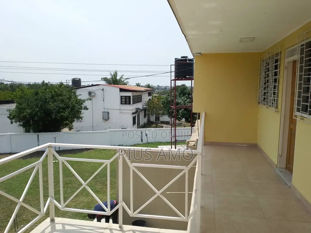4bdrm House in Teshie Estate for rent
