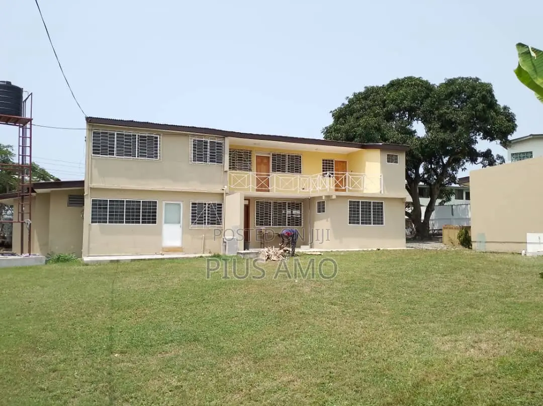 4bdrm House in Teshie Estate for rent