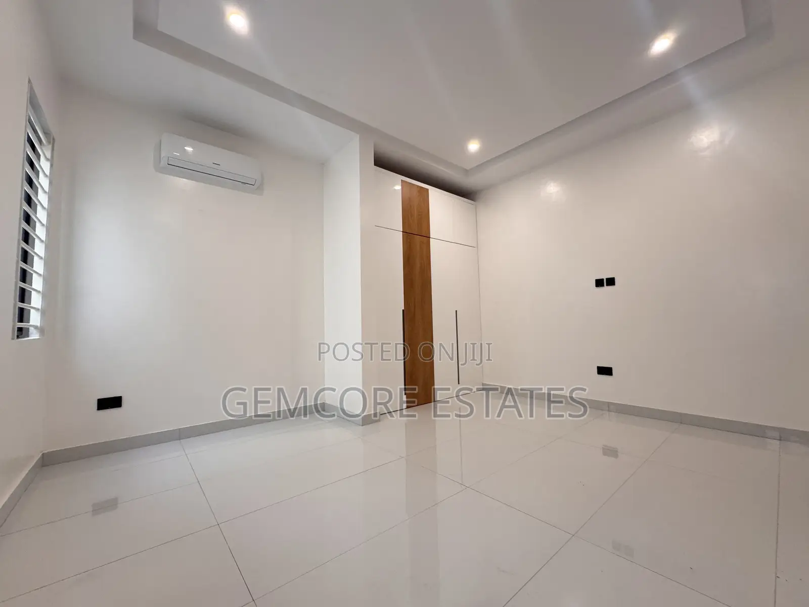5bdrm House in East Legon for sale