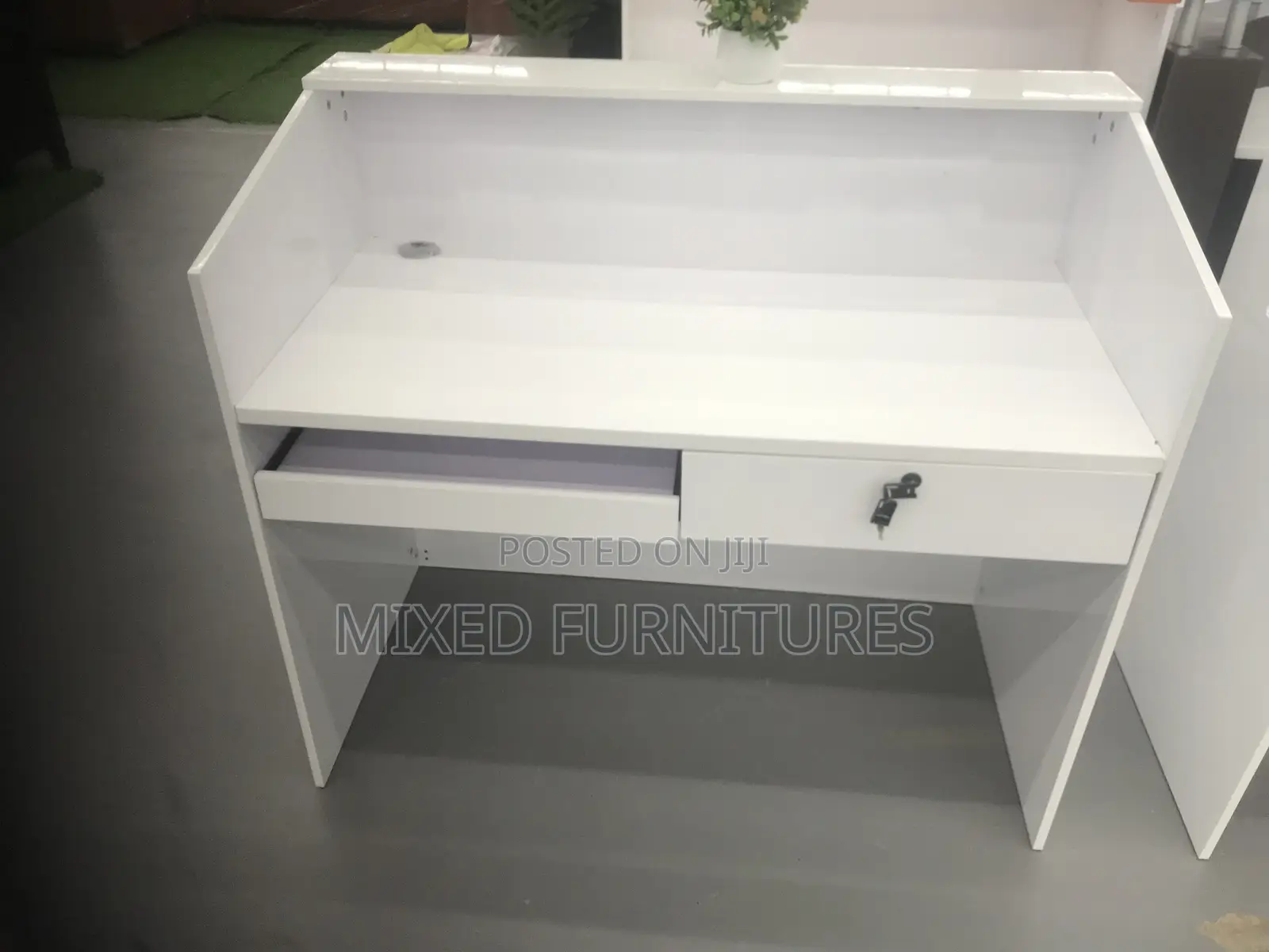 Reception Desk/Front Desk