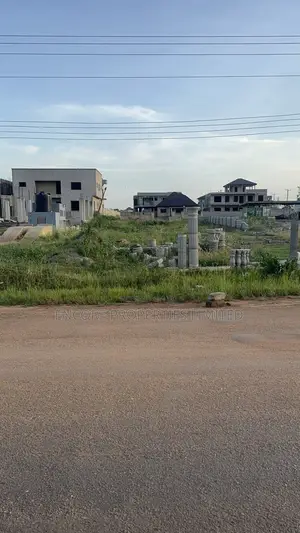 2 Plots of Titled Land in a Prime Roadside