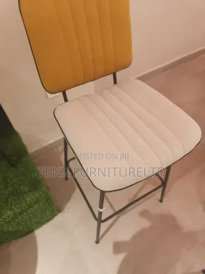 Bar Chair / Bar Stool (4 Legd)