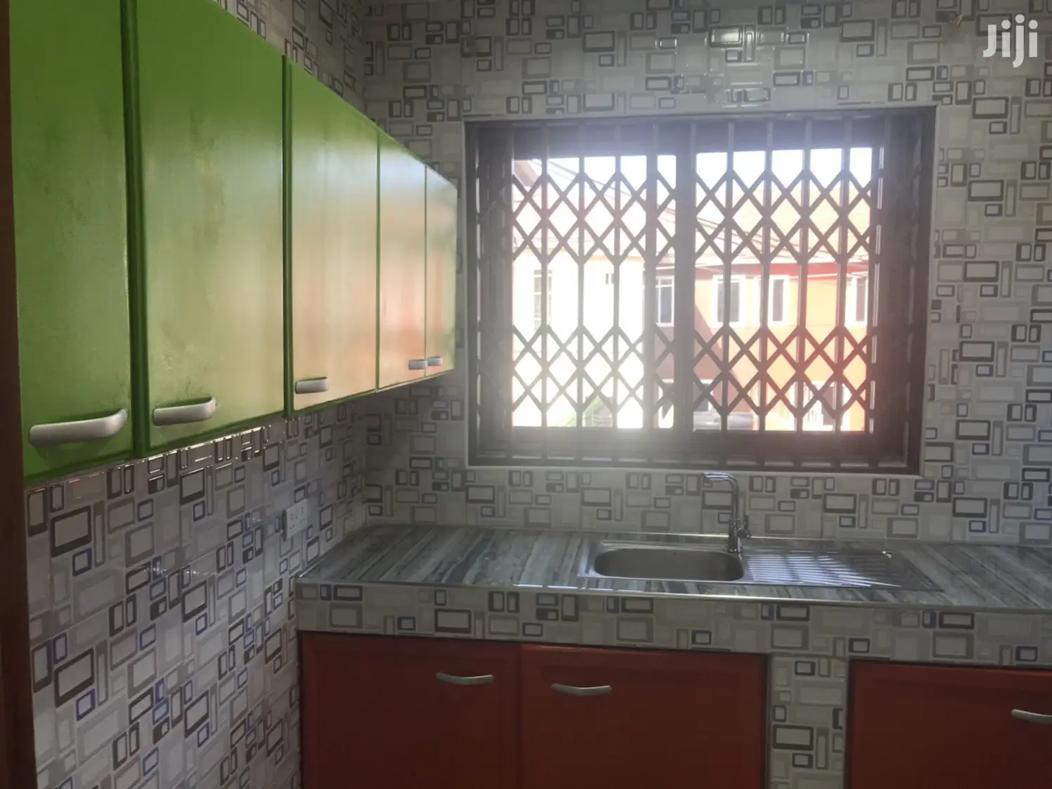 2bdrm Apartment in Tse Addo, Burma Camp for rent