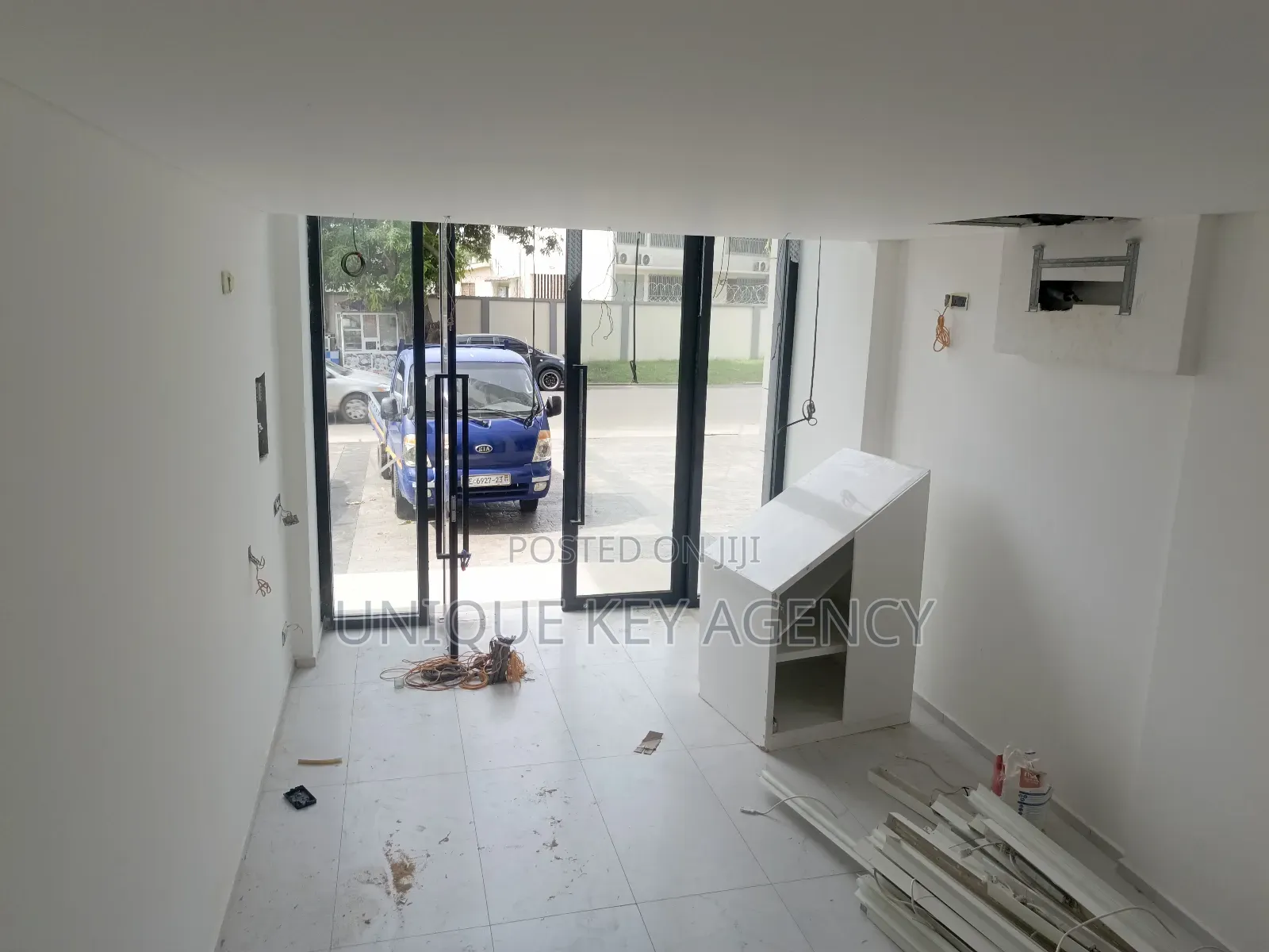 Shop to Let in Cantonment