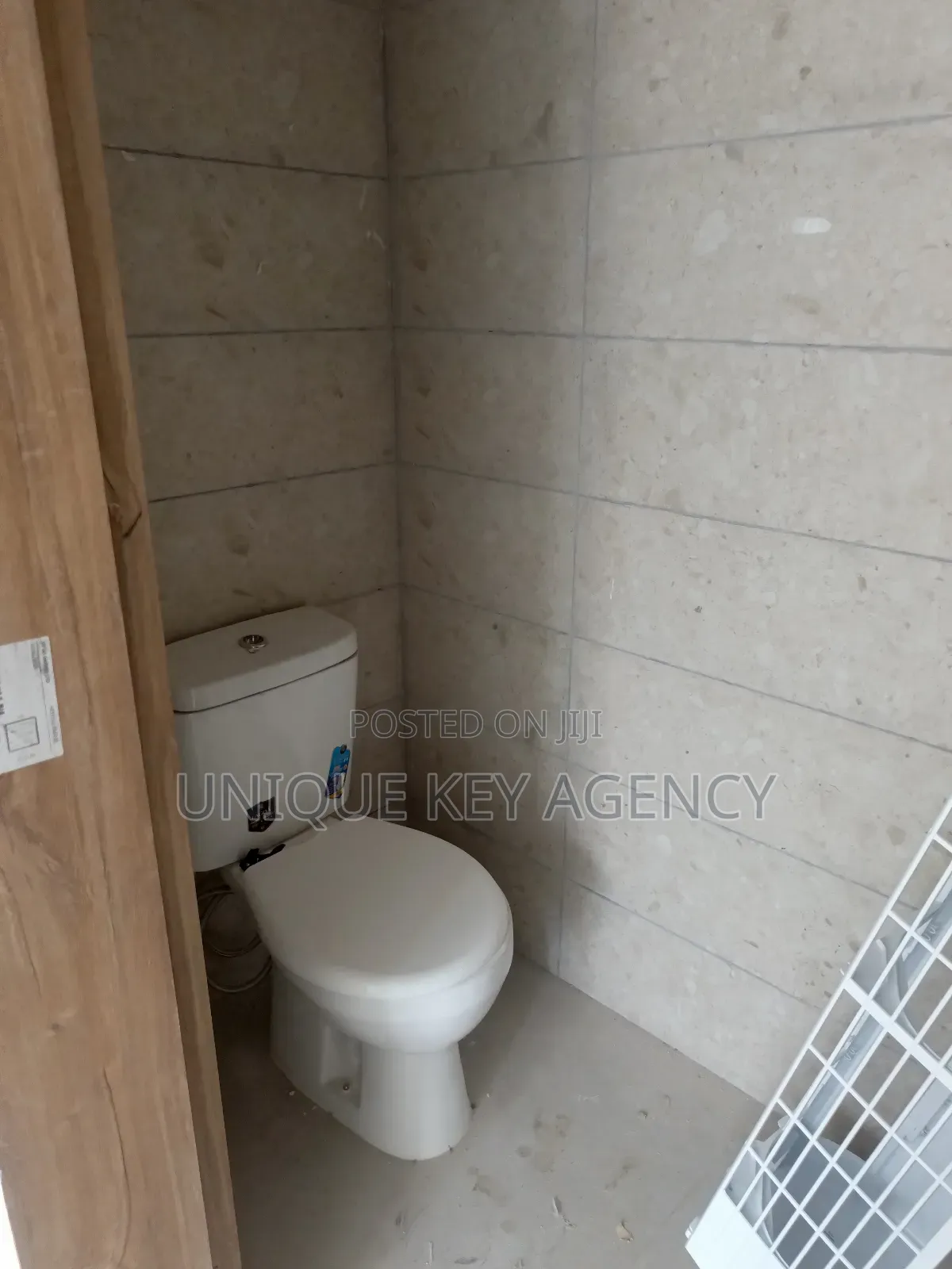 Shop to Let in Cantonment