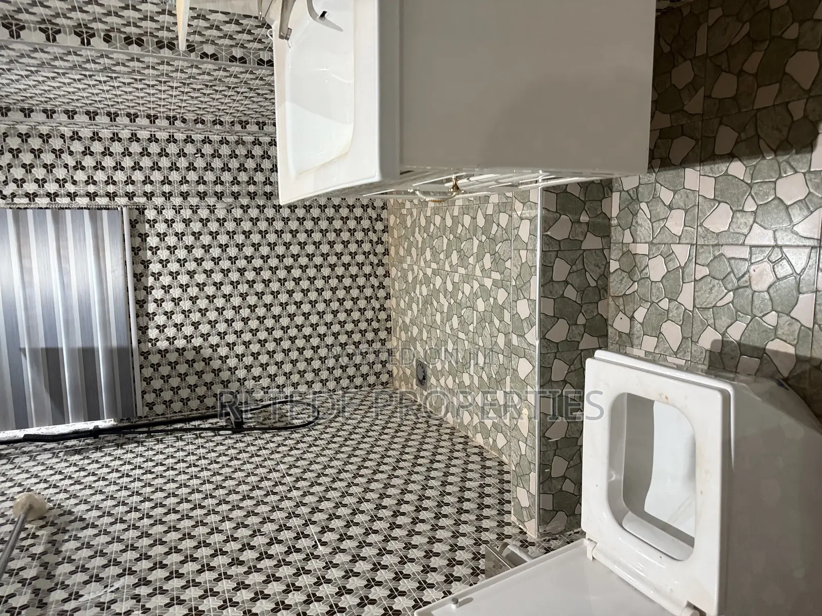 Furnished 7bdrm House in Retede Properties, Kumasi Metropolitan