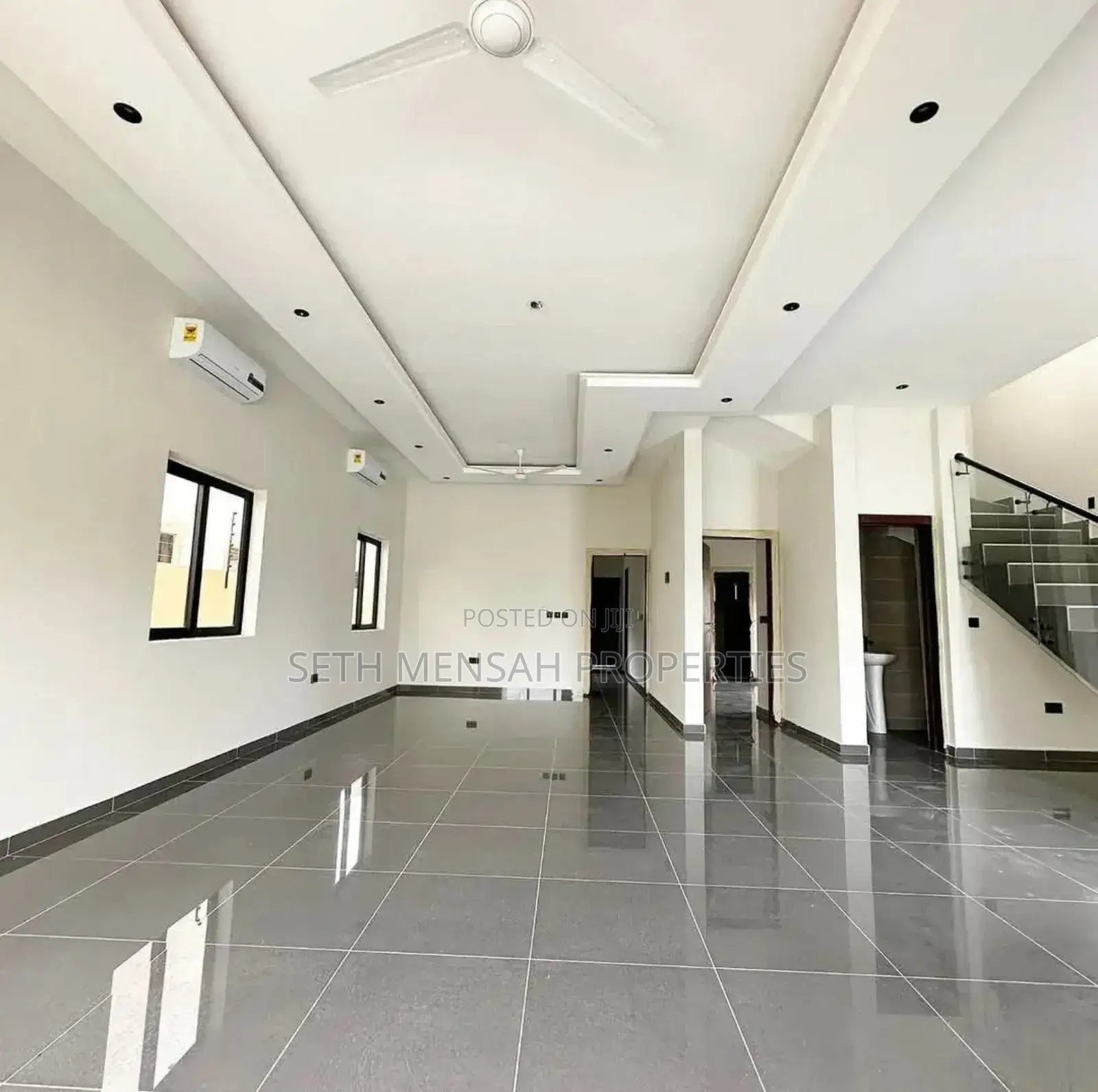 4bdrm House in Lake Side Estate for sale