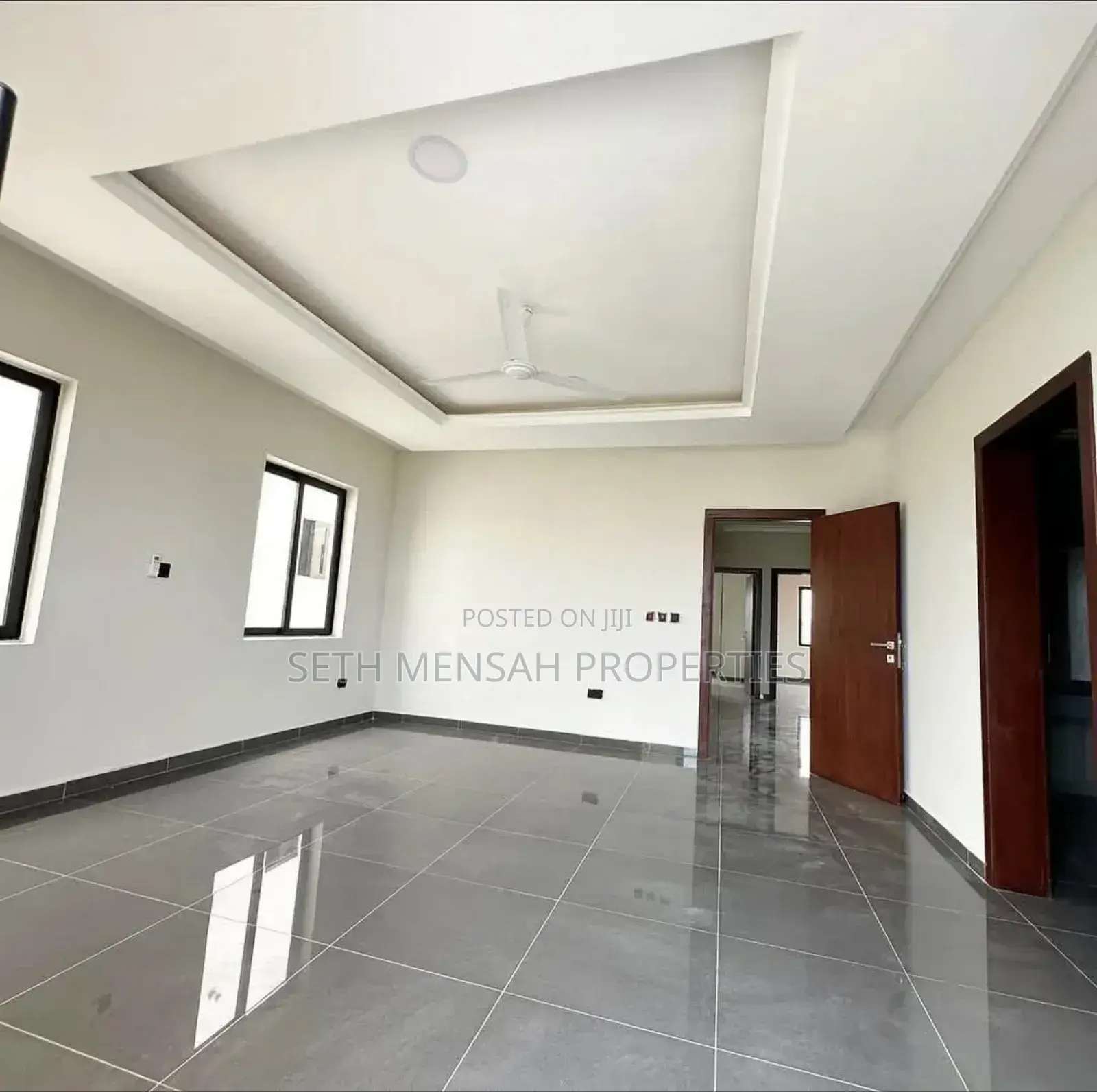 4bdrm House in Lake Side Estate for sale