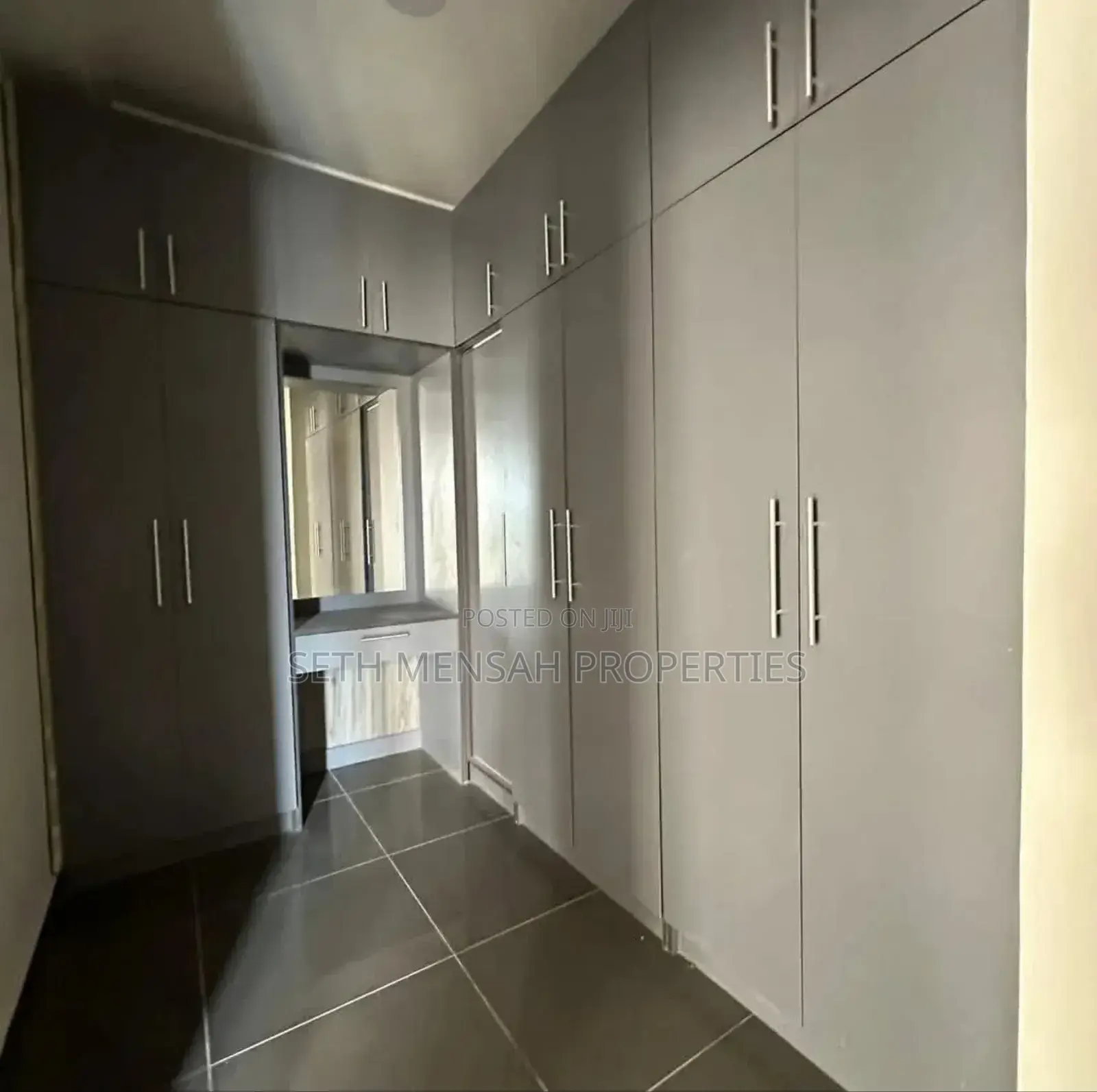 4bdrm House in Lake Side Estate for sale