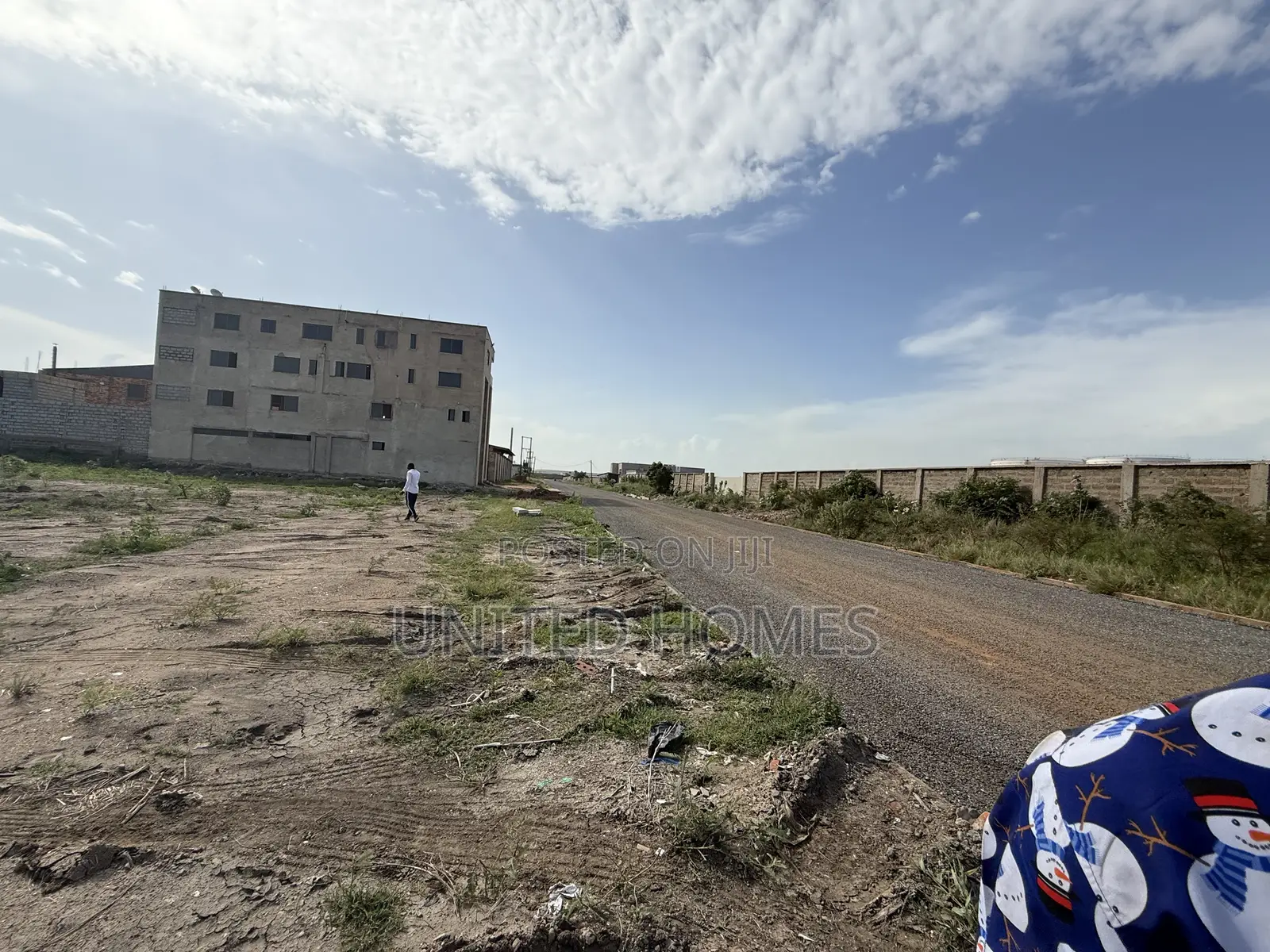 Tema Industrial Area 2. 3 Acres of Land for Sale