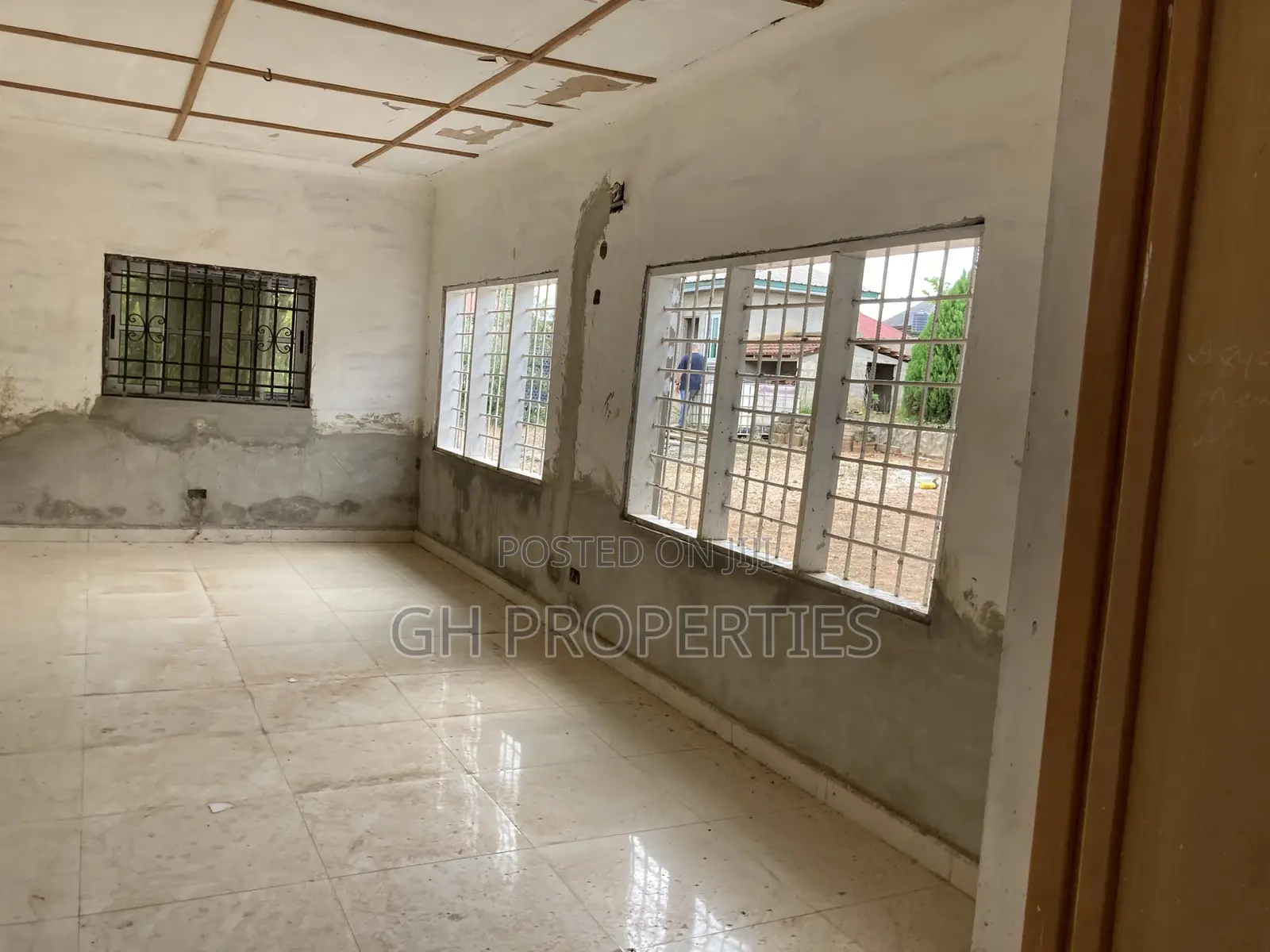 4bdrm House in Sokoban Wood Village, Kumasi Metropolitan for sale
