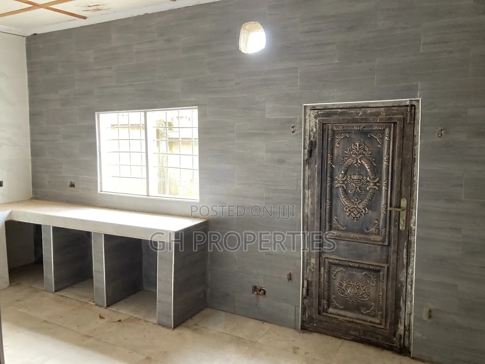 4bdrm House in Sokoban Wood Village, Kumasi Metropolitan for sale