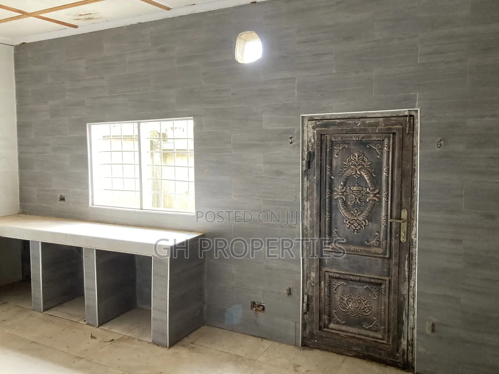 4bdrm House in Sokoban Wood Village, Kumasi Metropolitan for sale