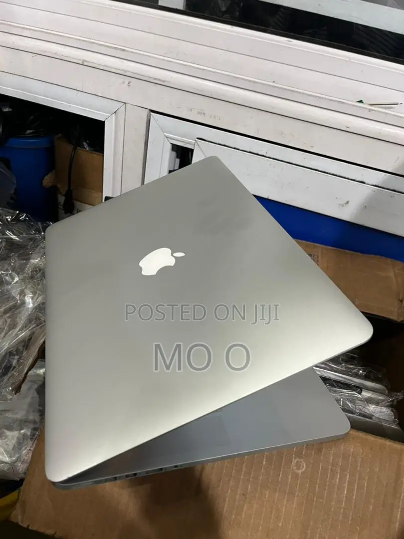 Laptop Apple MacBook Pro 2015 16GB Intel Core I7 SSD 256GB