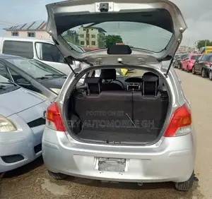 Toyota Vitz 1.3 AWD 5dr 2010 Silver