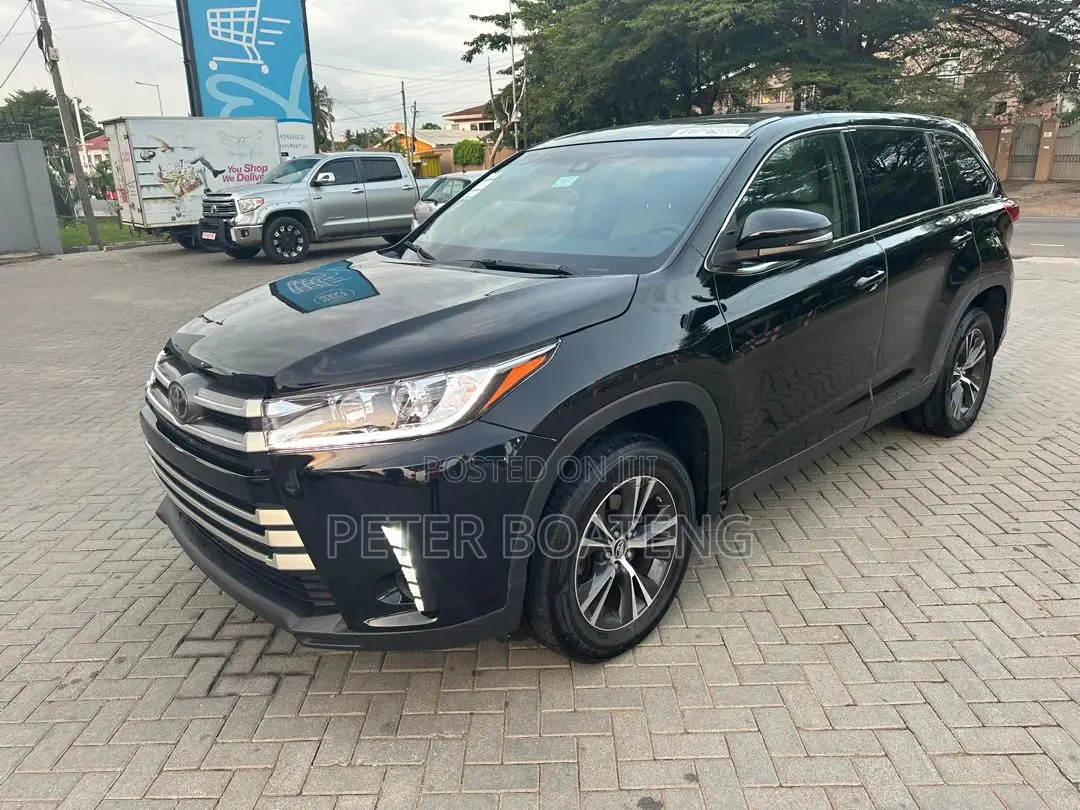 Toyota Highlander LE 2019 Black