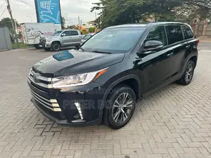 Toyota Highlander LE 2019 Black