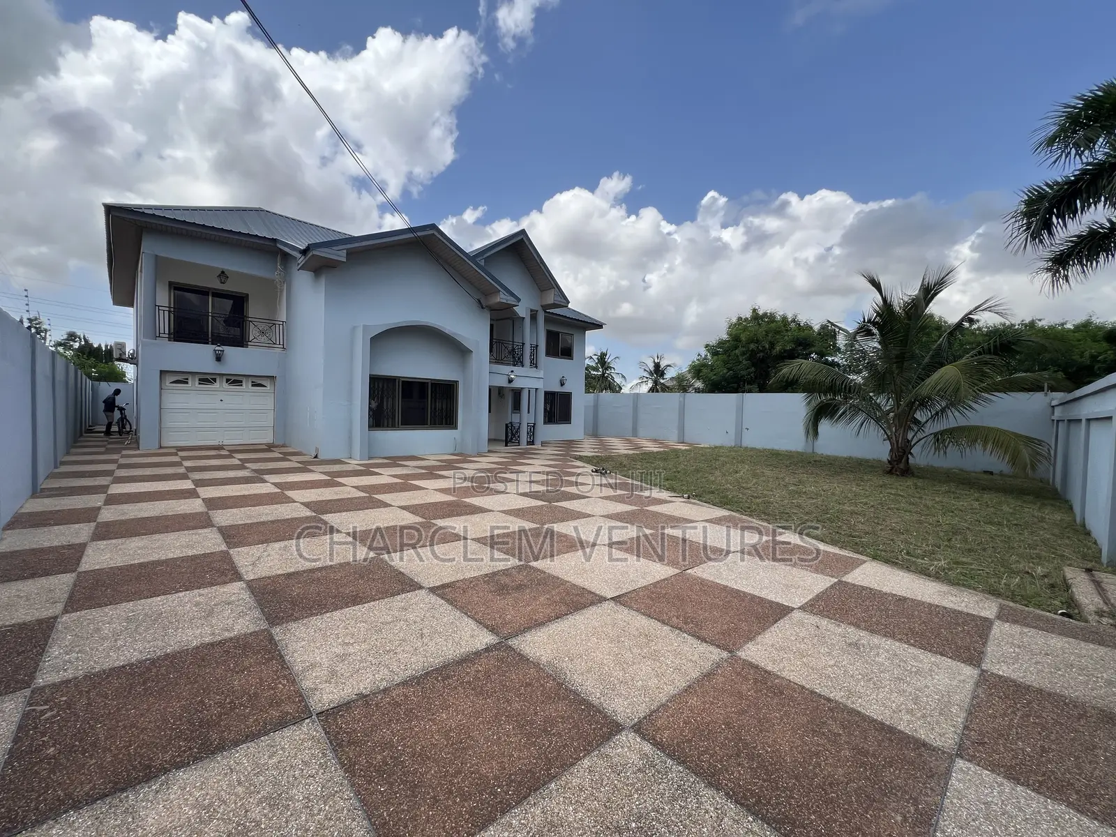 4bdrm House in Charclem Ventures, Adjiriganor for sale