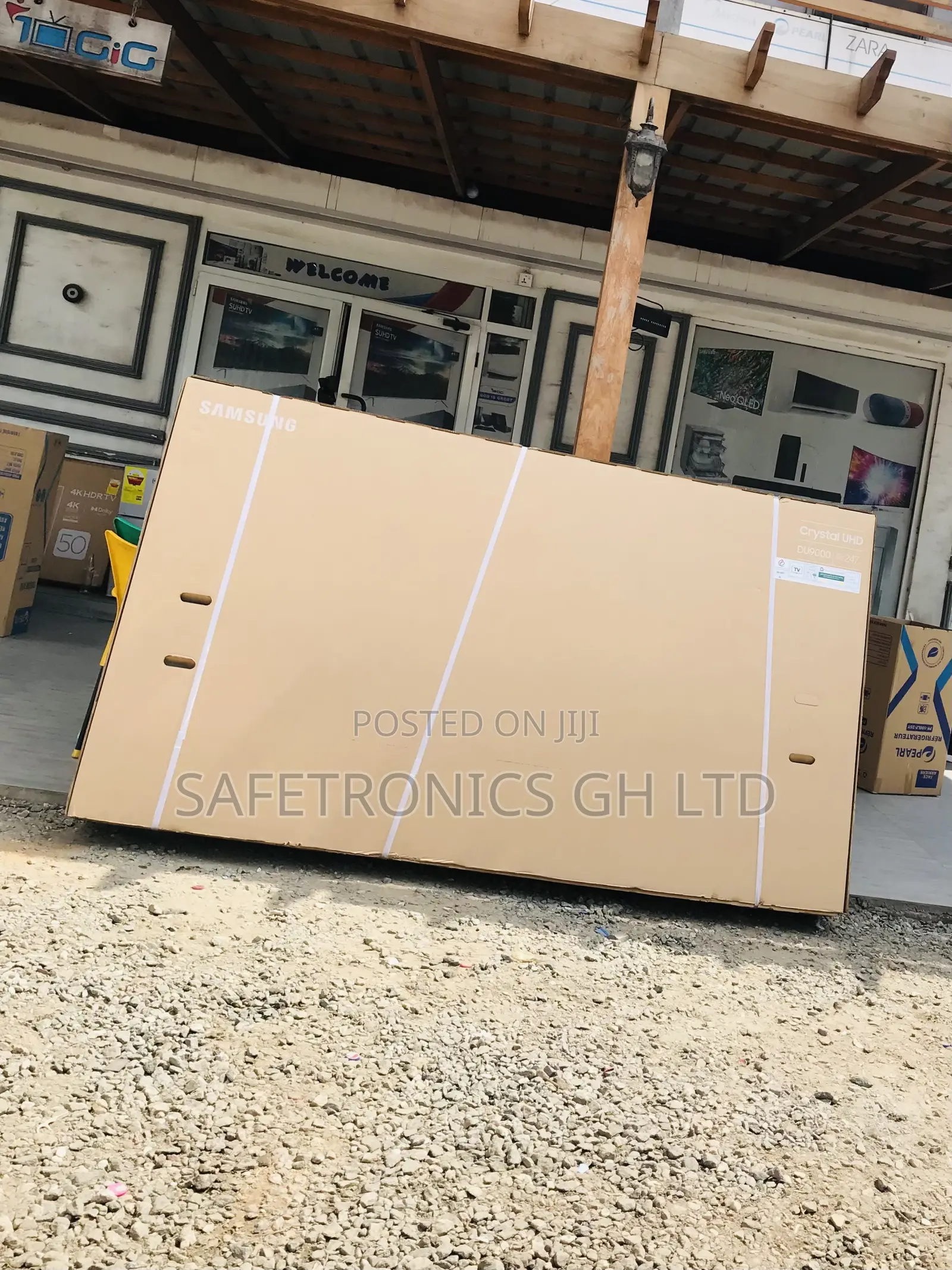 Adorable Led Ultra Samsung 85 Inch Crystal Du70 Tv
