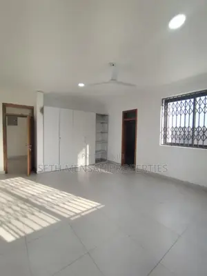 3bdrm Apartment in American House for rent