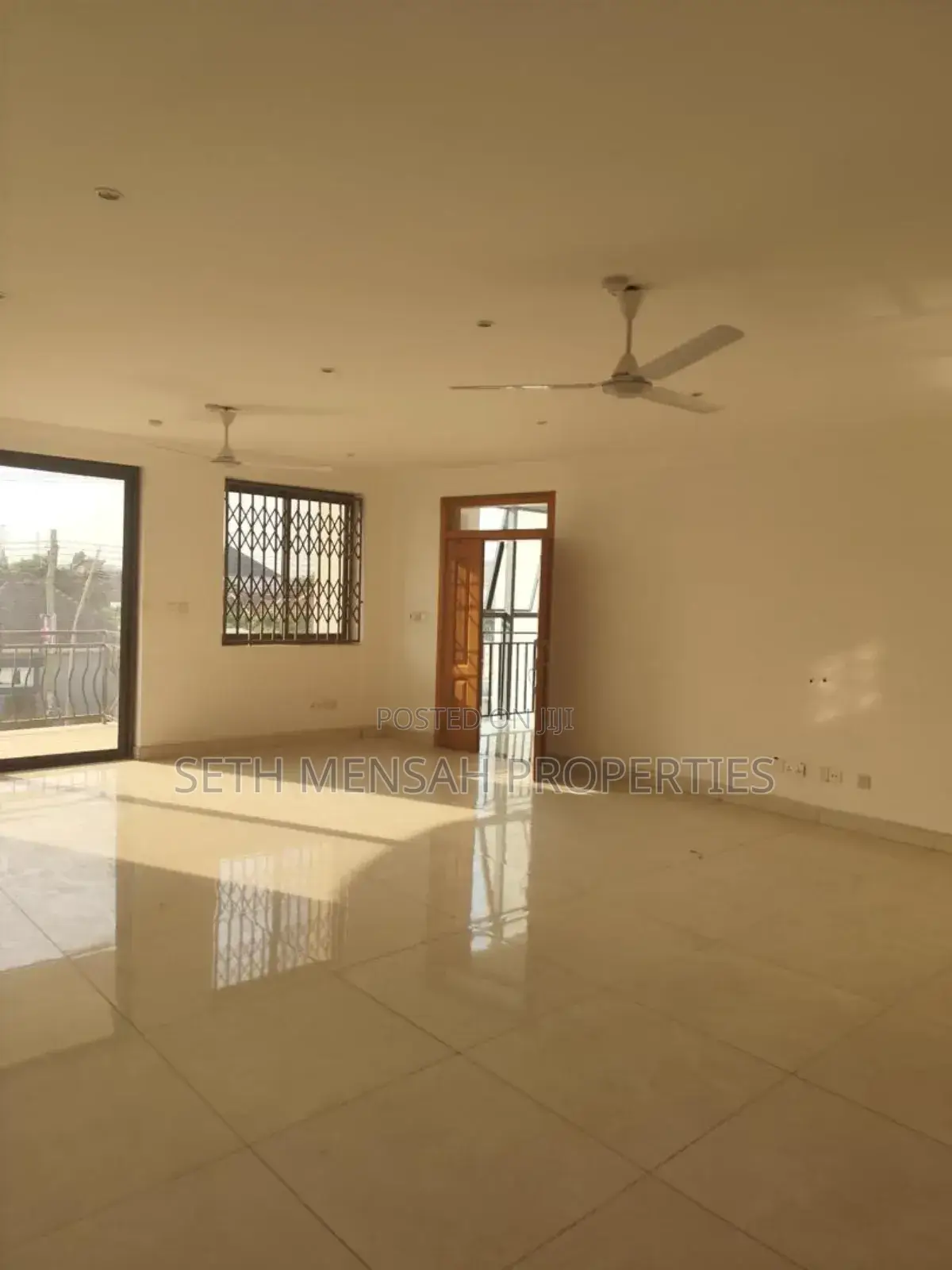 3bdrm Apartment in American House for rent