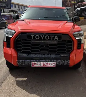 Toyota Tundra Hybrid 2022 Orange