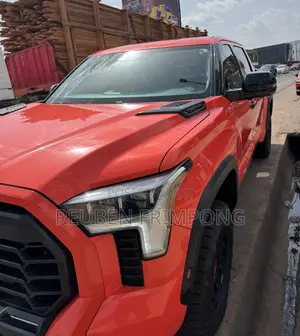 Toyota Tundra Hybrid 2022 Orange