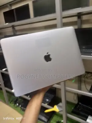 Laptop Apple MacBook Pro 2017 16GB Intel Core i7 SSD 512GB