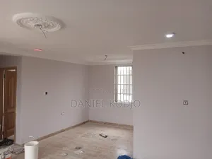 8bdrm Apartment in Tema Metropolitan for sale