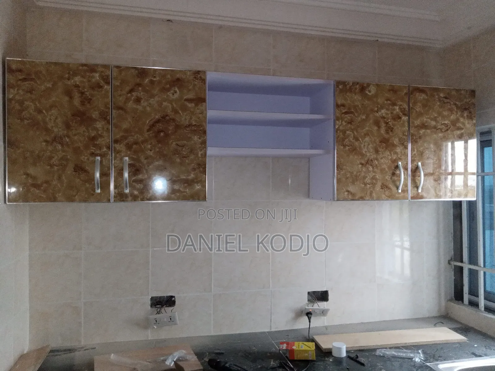 8bdrm Apartment in Tema Metropolitan for sale