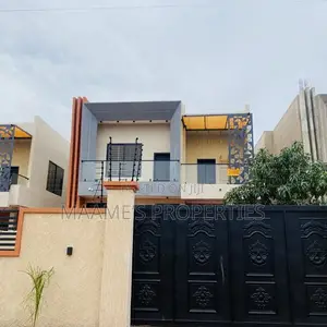 5bdrm Duplex in Oyarifa for sale