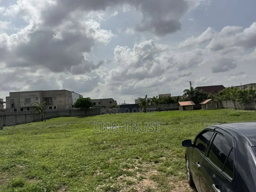 4 Bedrms on 5 Plots of Land for Sale at East Legon Hills