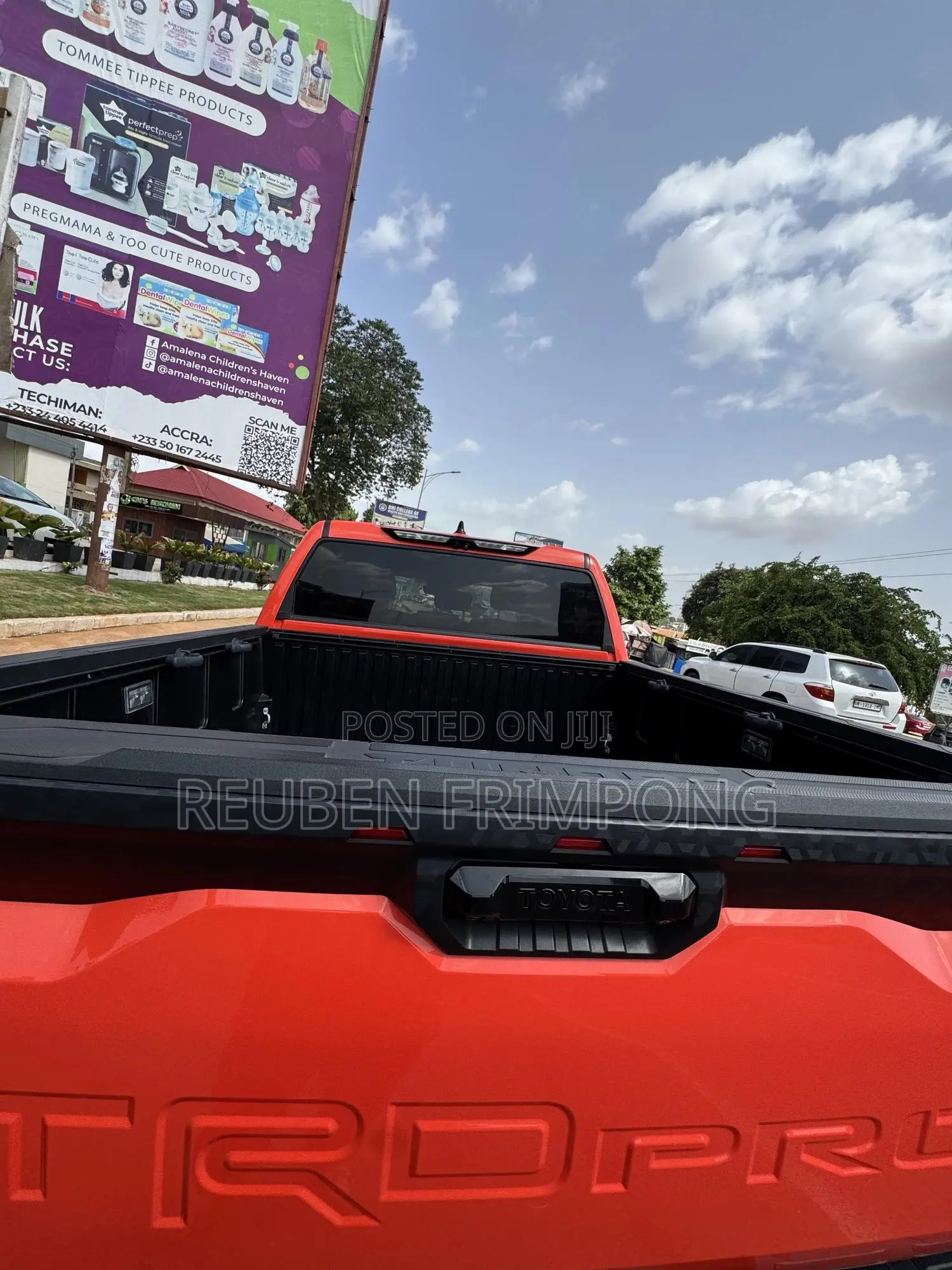 Toyota Tundra Hybrid 2022 Orange