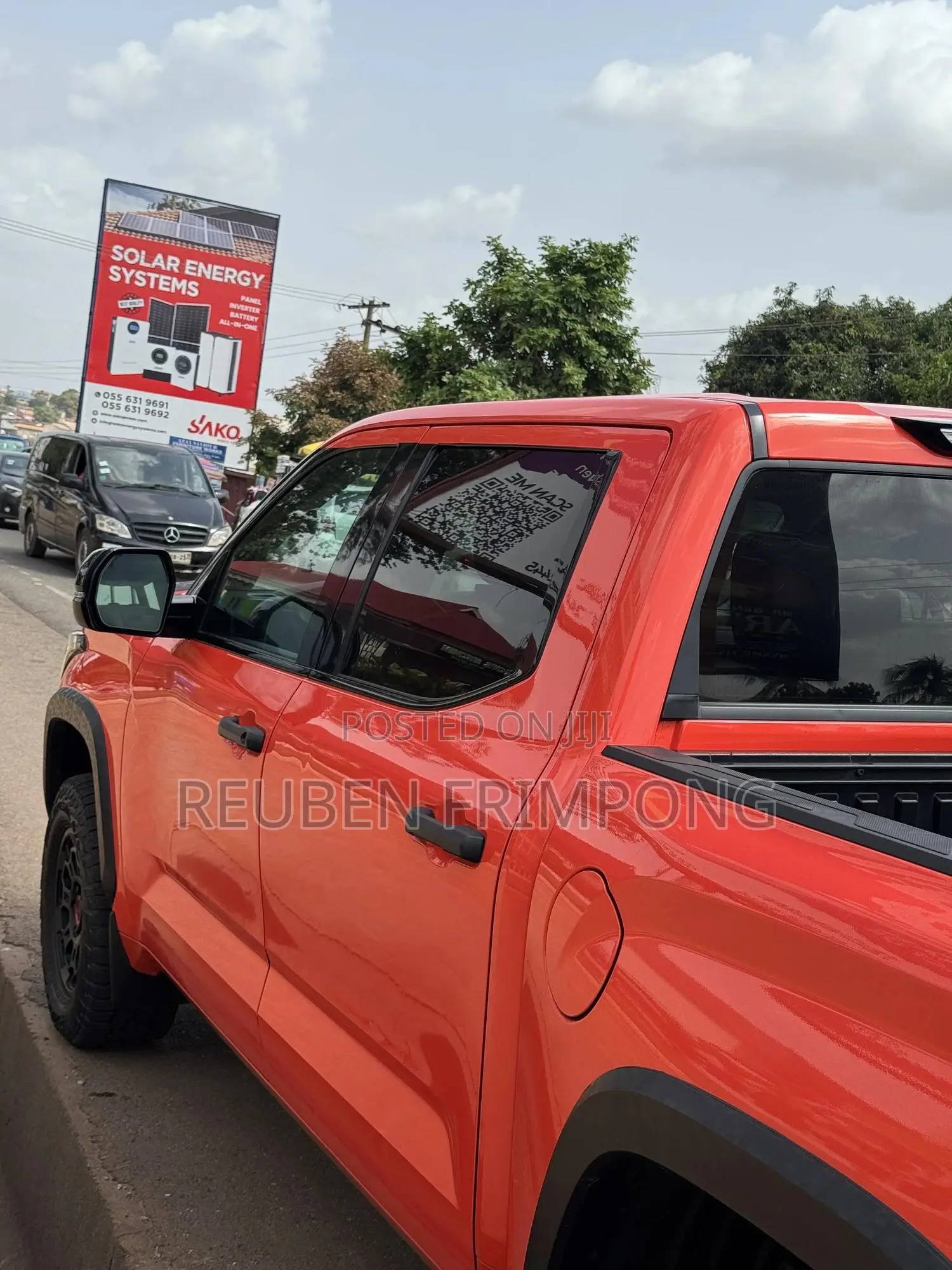 Toyota Tundra Hybrid 2022 Orange
