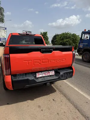 Toyota Tundra Hybrid 2022 Orange