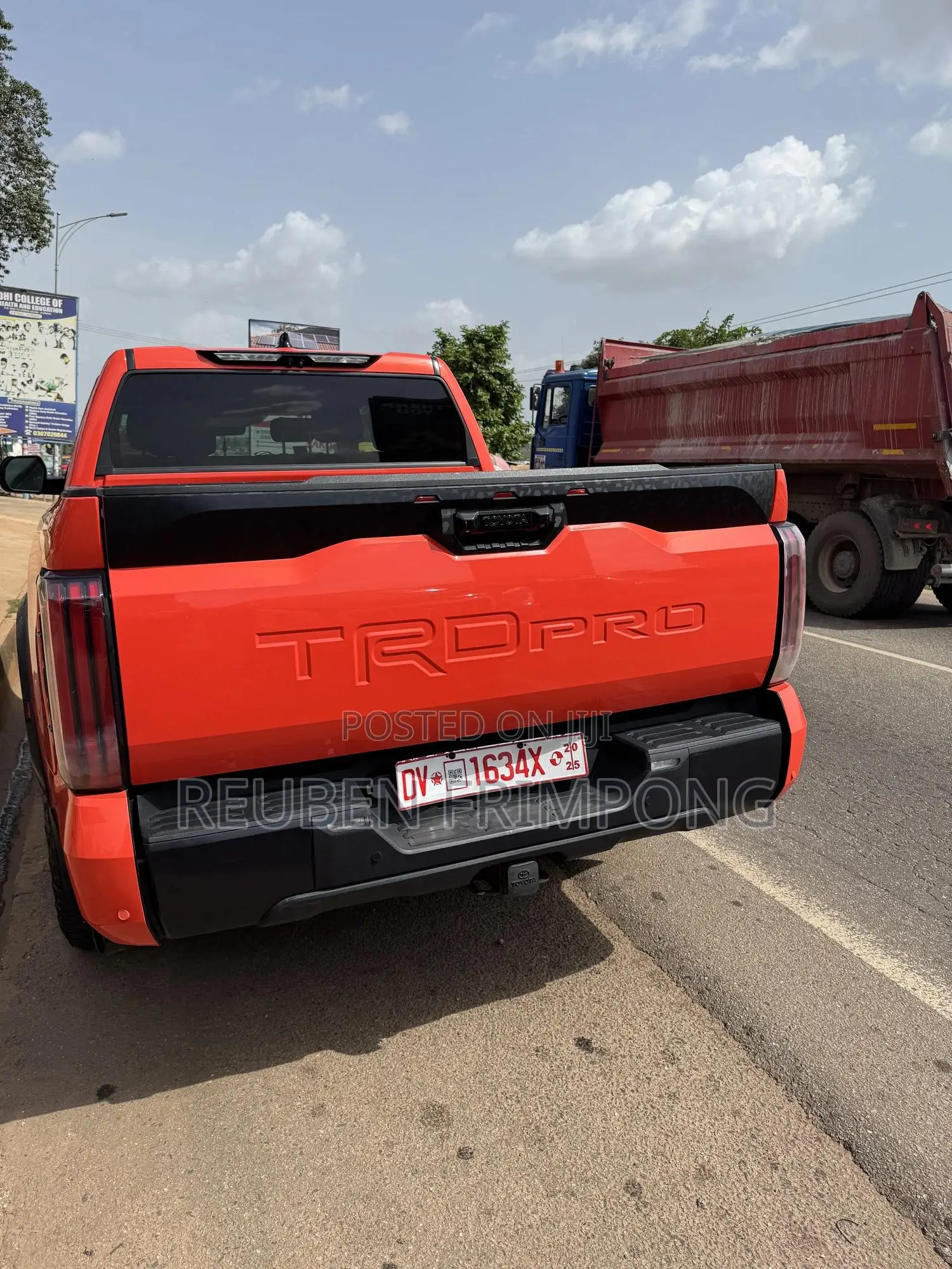 Toyota Tundra Hybrid 2022 Orange
