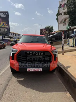Toyota Tundra Hybrid 2022 Orange