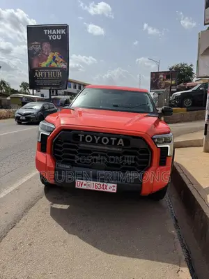 Toyota Tundra Hybrid 2022 Orange