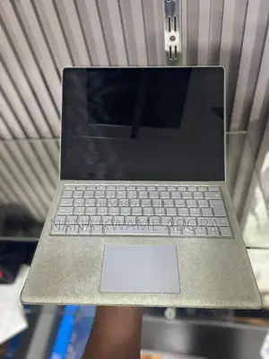 Laptop Microsoft Surface Laptop 2 8GB AMD Ryzen 5 SSD 128GB
