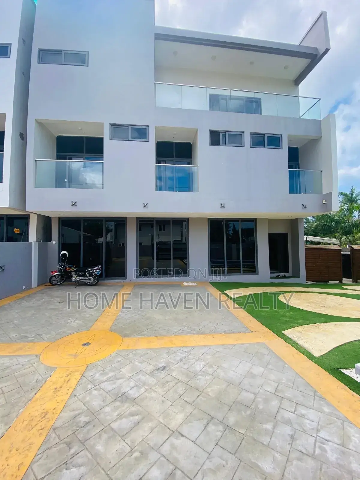 Furnished 4bdrm House in Cantonment, Cantonments for rent