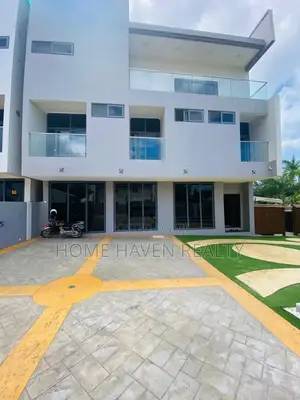 Furnished 4bdrm House in Cantonment, Cantonments for rent