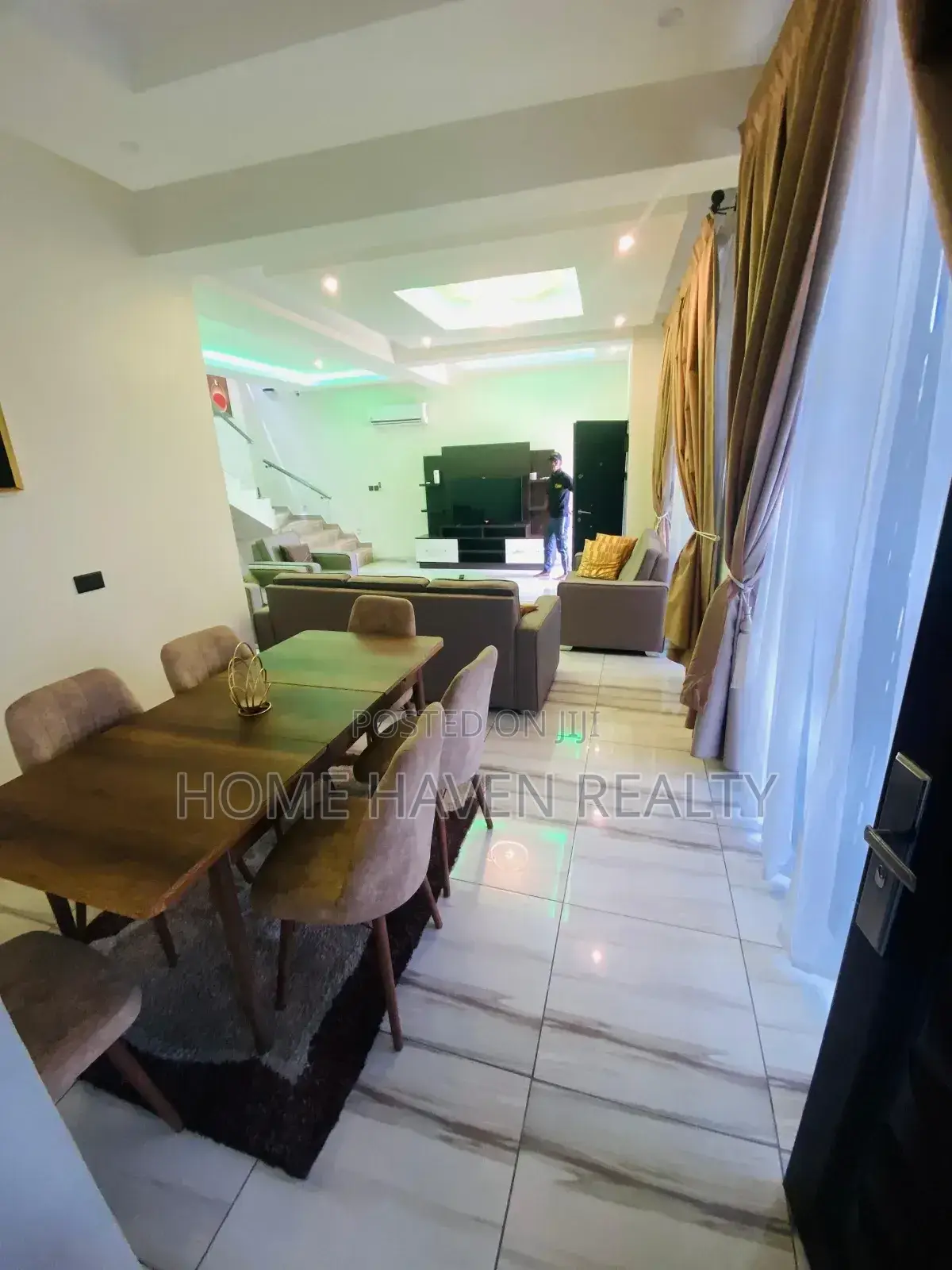 Furnished 4bdrm House in Cantonment, Cantonments for rent