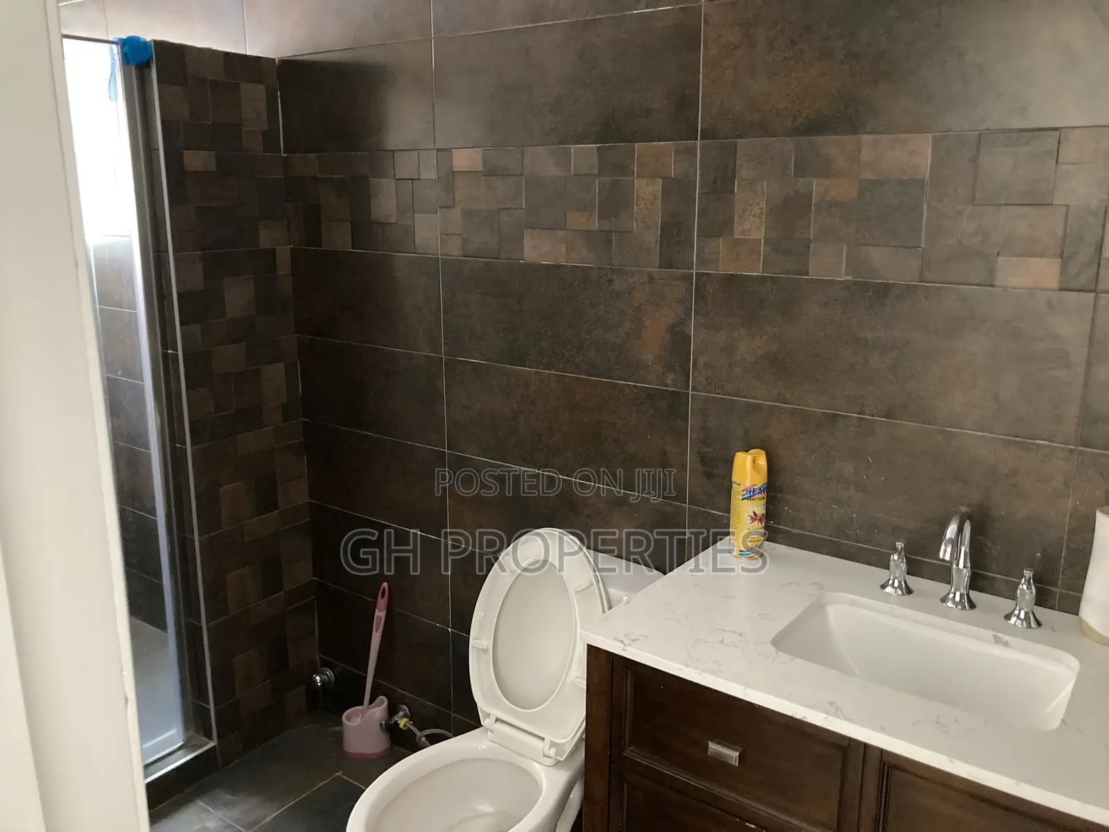 4bdrm House in Trede Junction Area, Kumasi Metropolitan for sale